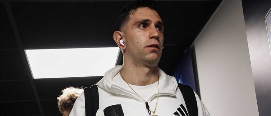 Dibu Martínez, ausente en Aston Villa a días de jugar con la Selección