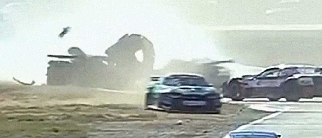 Video: el terrible choque que sacudió al Turismo Carretera en El Calafate