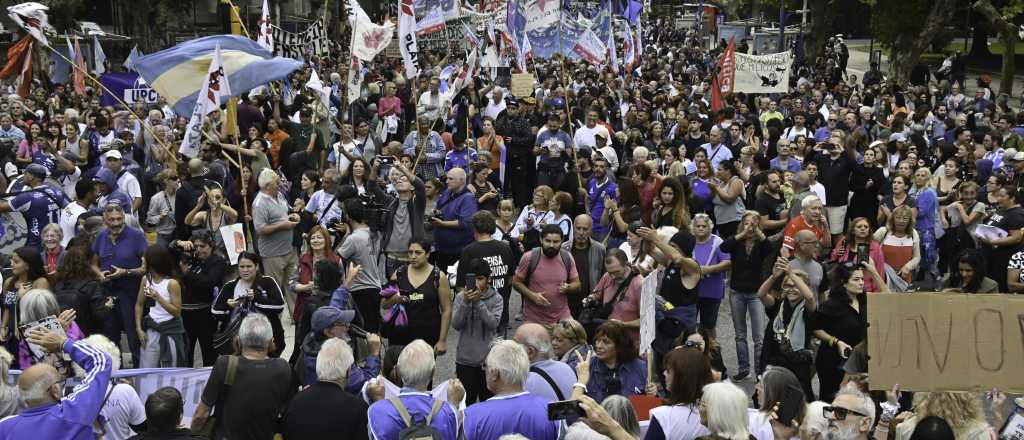 La marcha de jubilados en CABA se desarrolló con fuerte presencia policial
