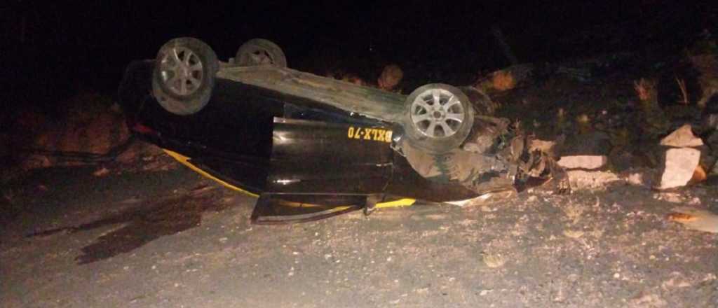 Alta Montaña: un taxista chileno volcó en solitario en la Ruta 7