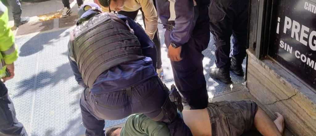 Dos detenidos por intentar asaltar un local de joyas de la Galería Tonsa