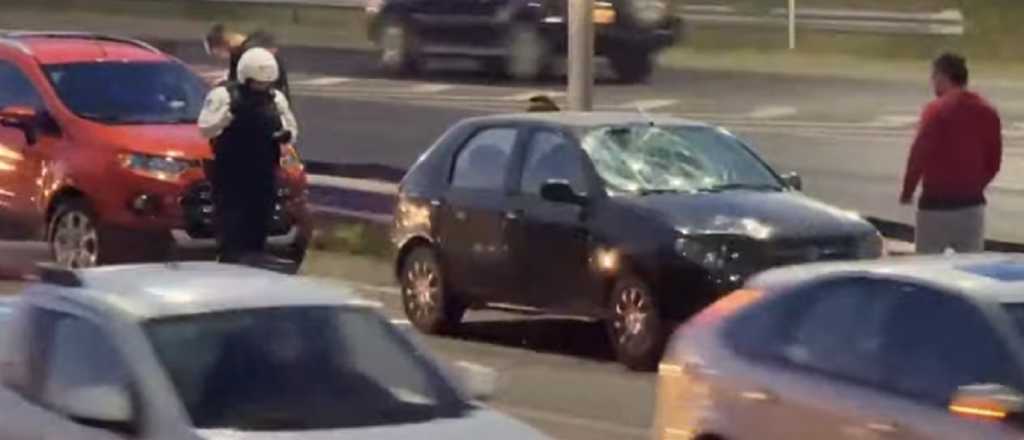 Atropellaron a un peatón en el Acceso Este: choque en cadena y caos