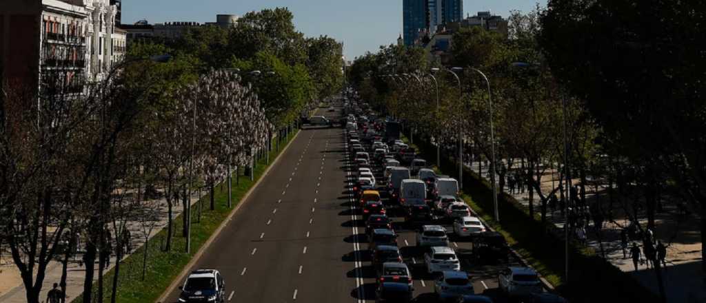España empieza a salir de la oscuridad tras el apagón histórico de siete horas