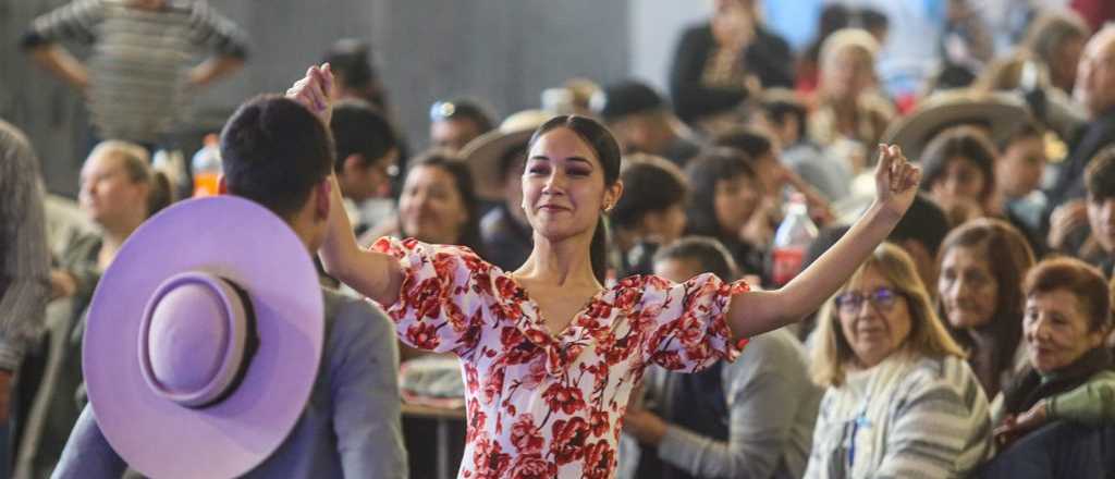 Godoy Cruz celebró el 25 de mayo a pleno en el Club Villa Hipódromo