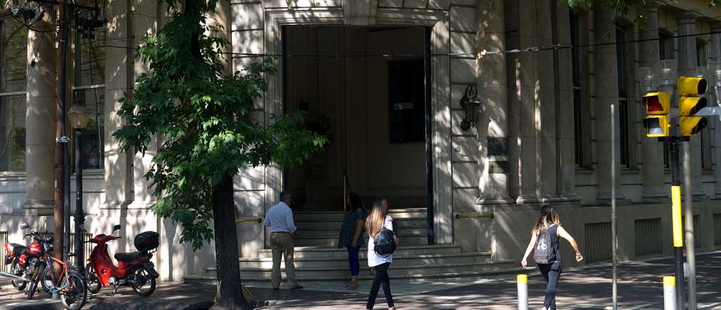 La Bolsa de Comercio de Mendoza reabrirá más sucursales este jueves