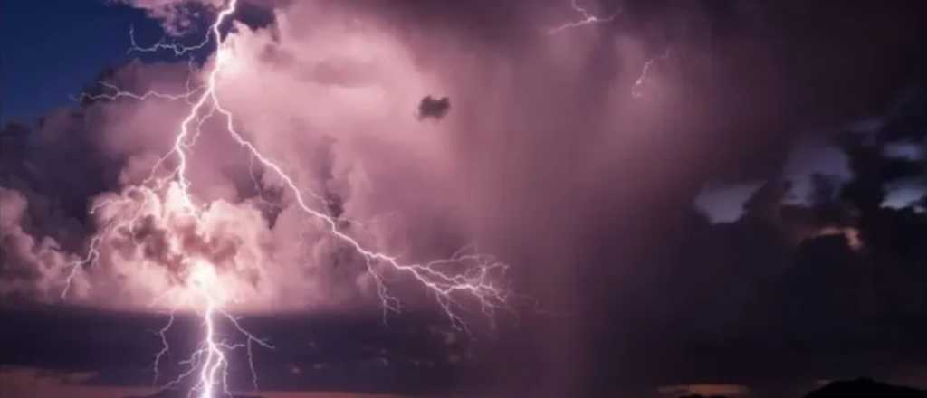 Tormenta de "Santa Rosa" 2025: cuándo podría llegar y por qué ocurre cada año