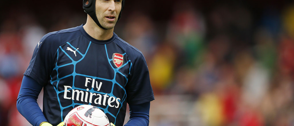 El interminable Petr Cech volverá a atajar