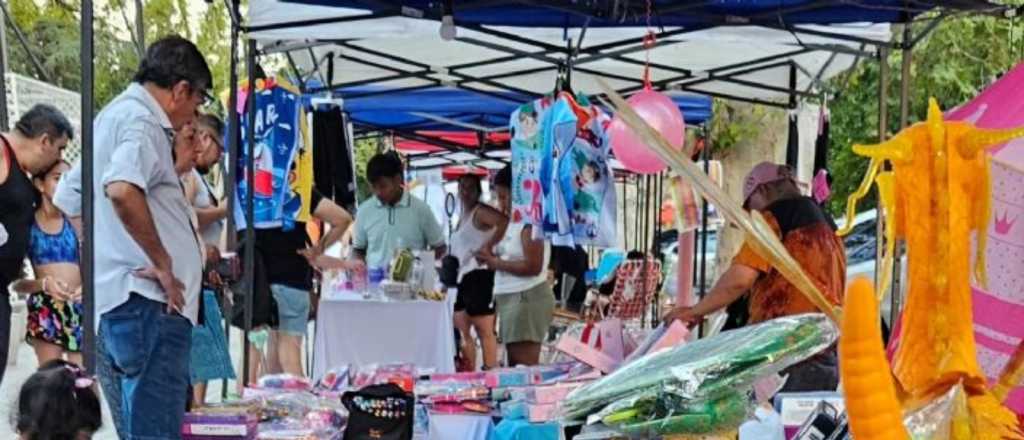 Llega la "Peatonal Navideña" a Las Heras con feria y música en vivo
