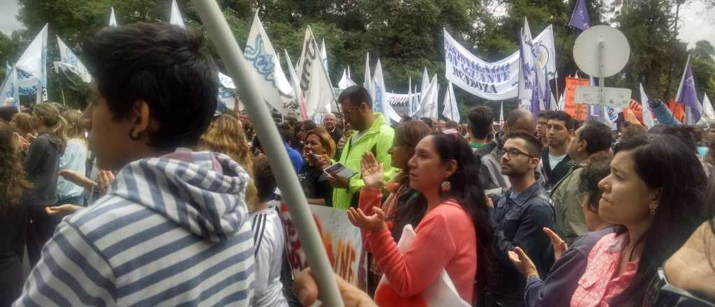 El SUTE definirá si para o protesta en el inicio de clases