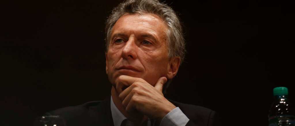 Macri y cuatro funcionarios son investigados por vuelos a Malvinas