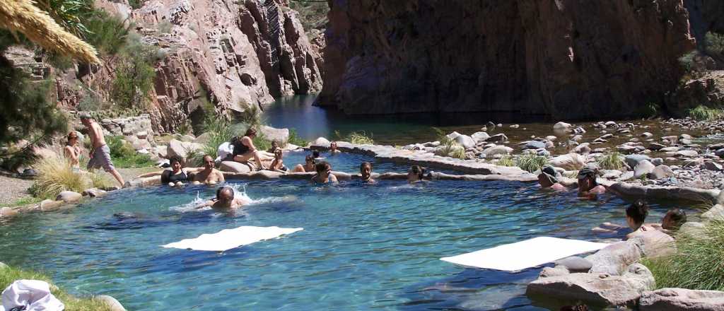 Fallo a favor de la joven musulmana discriminada en las Termas de Cacheuta