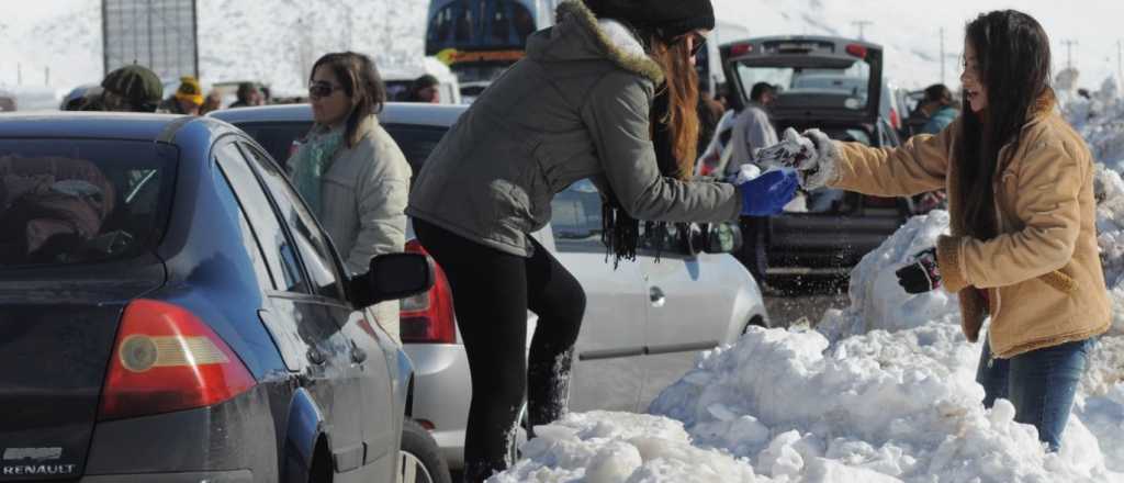 Mendoza se prepara para el receso invernal y pide recibir chilenos vacunados