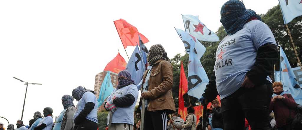 Por qué casi 190 mil trabajadores renunciaron a los movimientos piqueteros