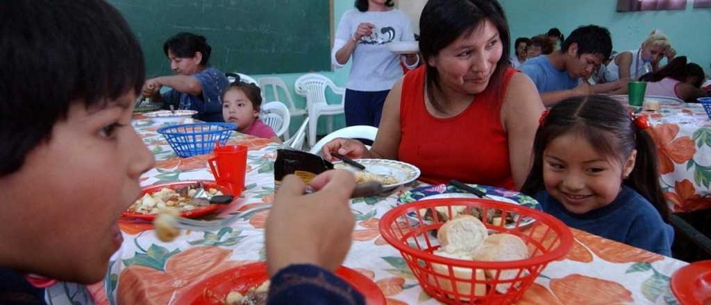 La Iglesia le reclama a Milei que mande alimentos a los comedores