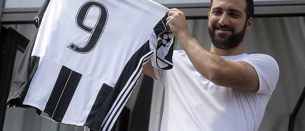 Pipita superstar: Higuaín fue recibido como héroe en Juventus