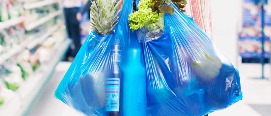 Buenos Aires: prohibirán las bolsas plásticas en los súper durante 2017