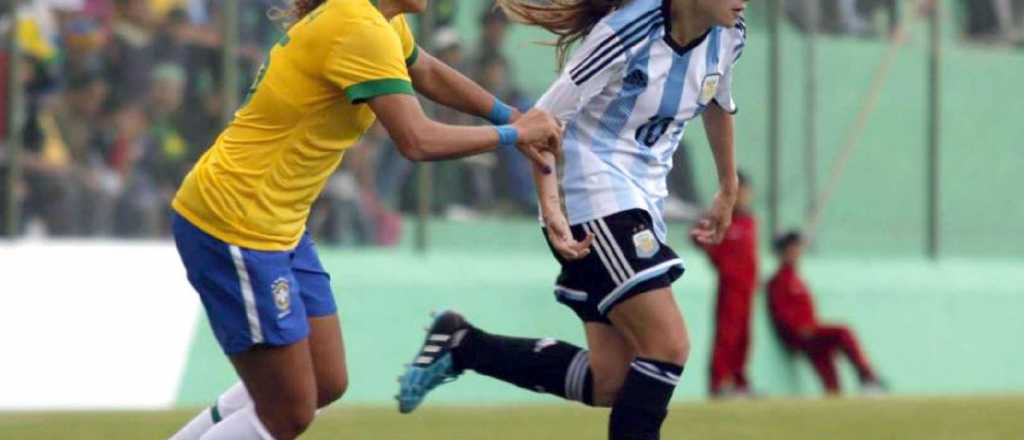 La mendocina Estefanía Banini es furor por una foto junto a Messi