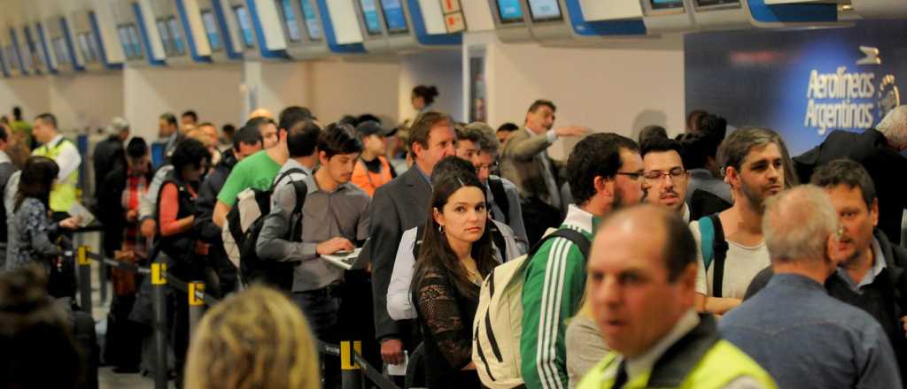 Por el paro, Aerolíneas reprogramó todos los vuelos del martes