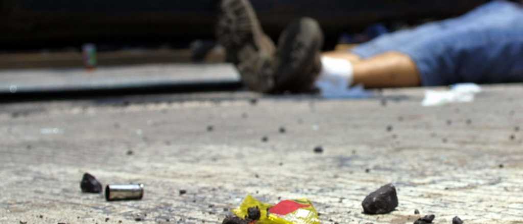 Un hombre fue asesinado de seis balazos en su casa de Las Heras