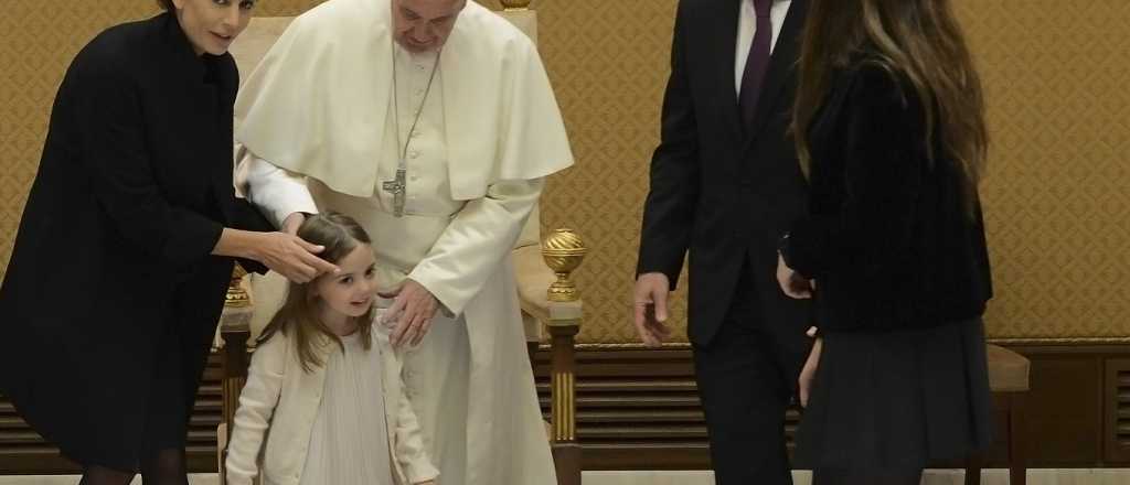 El simpático cuestionario que le hizo Antonia al Papa